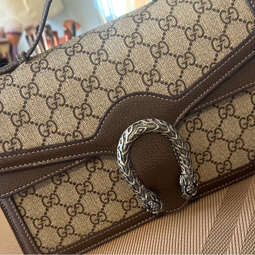 Gucci dionysus bag in brown colour